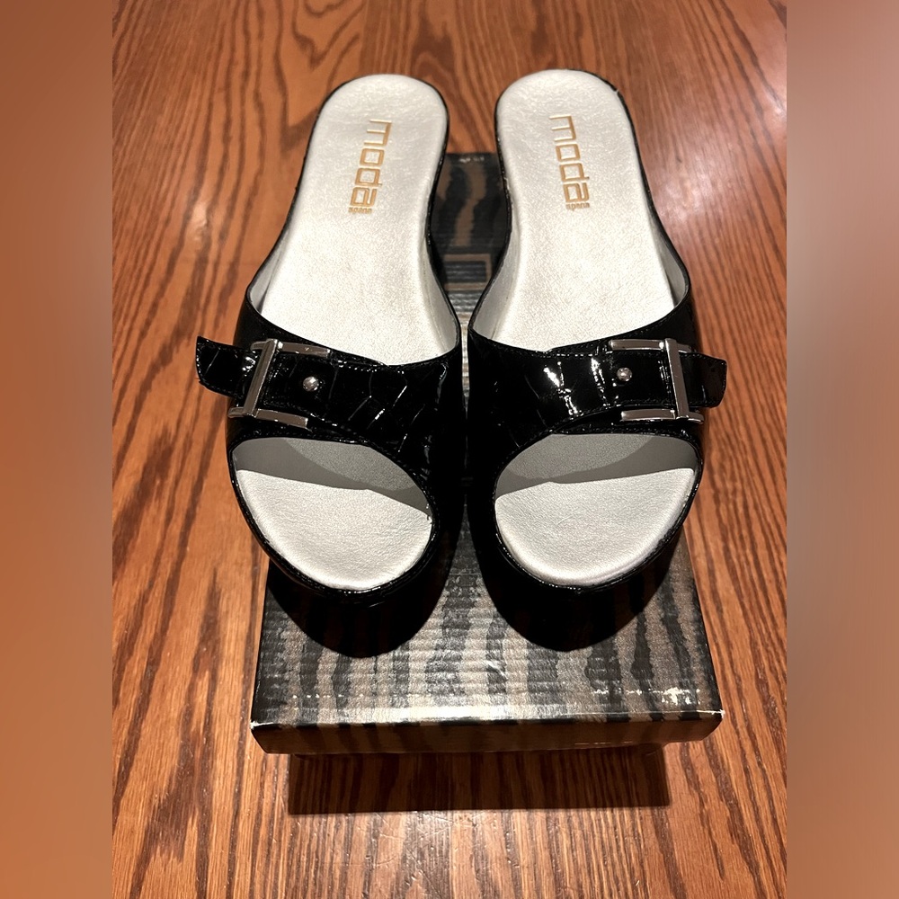 Moda Kaila Black is Platform Sandals, Size 8